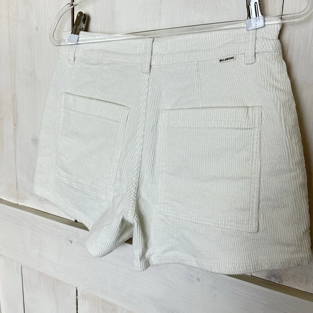BILLABONG Free Fall Corduroy Shorts Womens Size 30 Salt Crystal Cream‎ Retro NWT - Picture 4 of 9